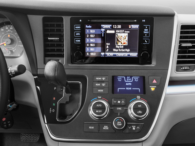 2017 Toyota Sienna LE 7 Passenger