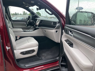 2025 Jeep Wagoneer Base