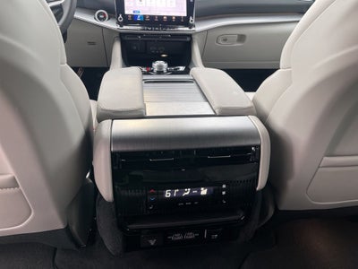 2025 Jeep Wagoneer Base