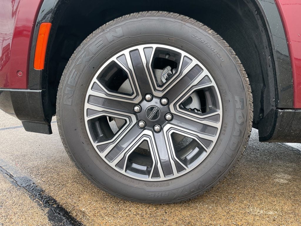 2025 Jeep Wagoneer Base