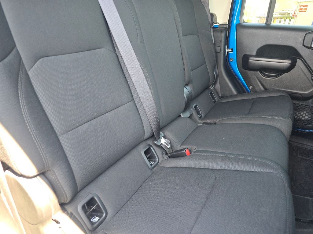 2021 Jeep Gladiator Willys