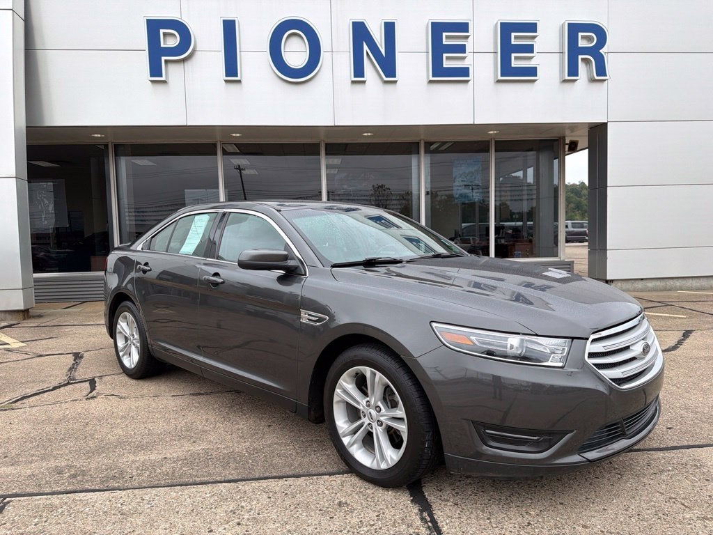 2017 Ford Taurus SEL