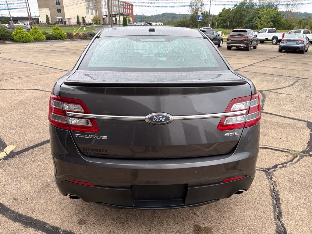 2017 Ford Taurus SEL