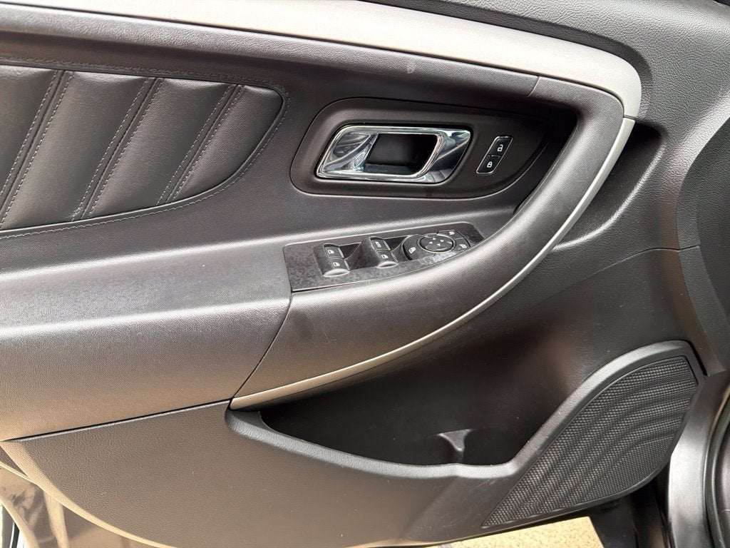 2017 Ford Taurus SEL
