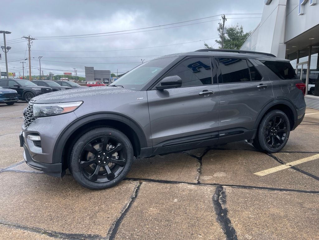2023 Ford Explorer ST-Line