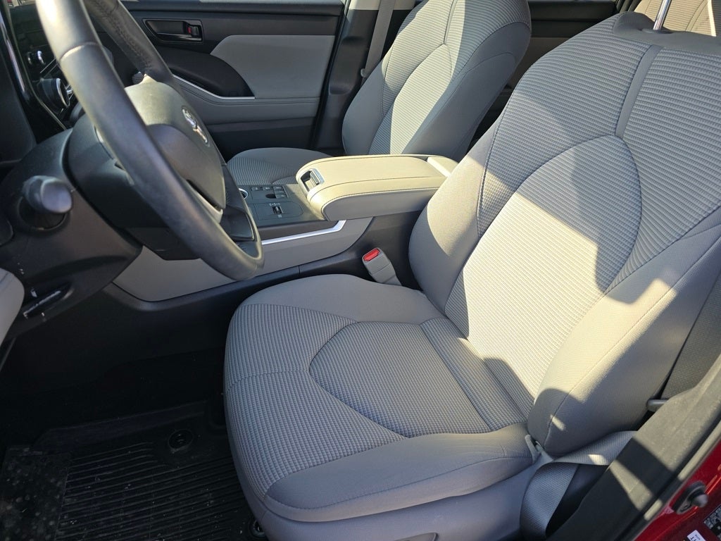 2023 Toyota Highlander Hybrid LE