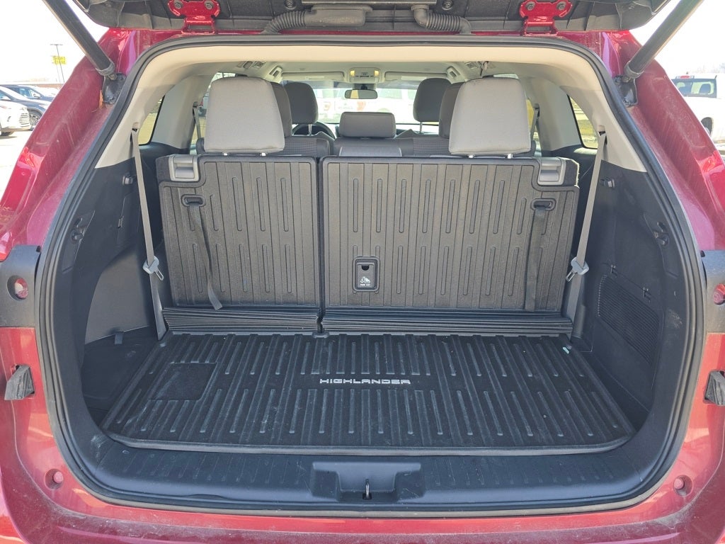 2023 Toyota Highlander Hybrid LE