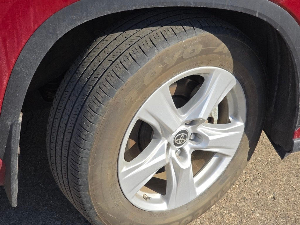 2023 Toyota Highlander Hybrid LE