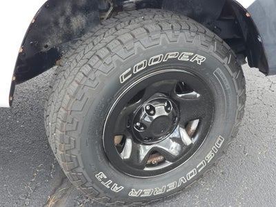 2017 Toyota Tacoma SR