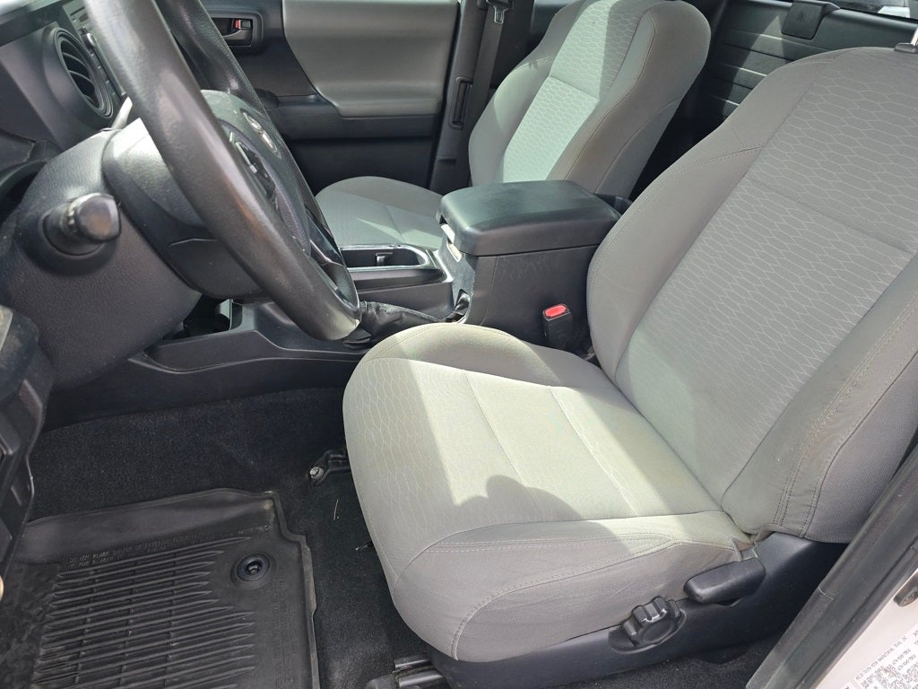 2017 Toyota Tacoma SR