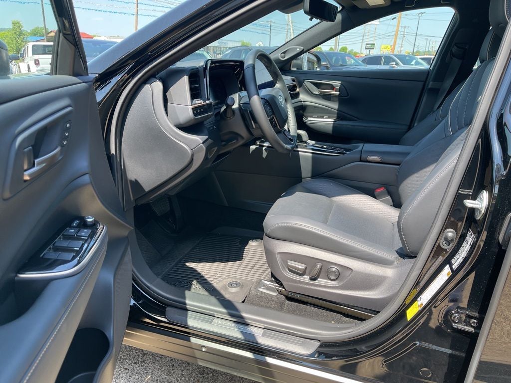 2025 Toyota Crown Signia Limited