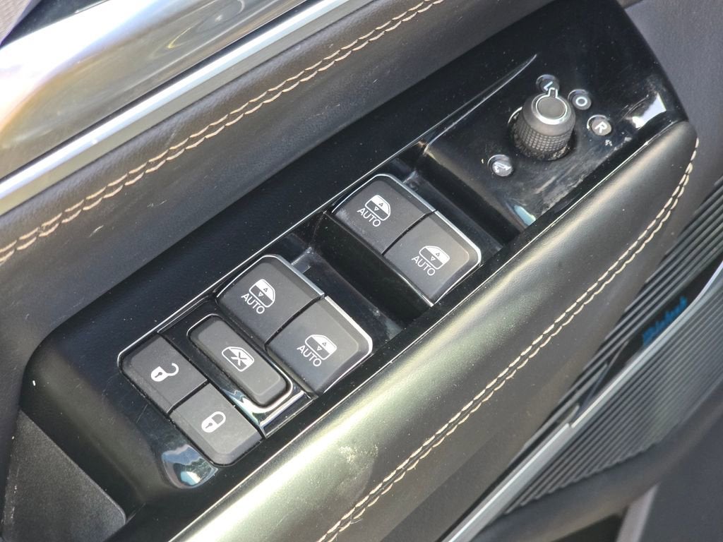 2023 Jeep Grand Wagoneer Series II