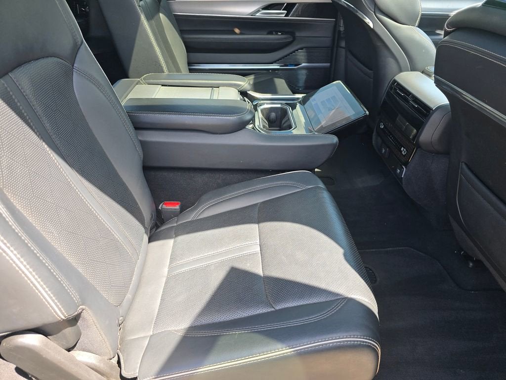 2023 Jeep Grand Wagoneer Series II