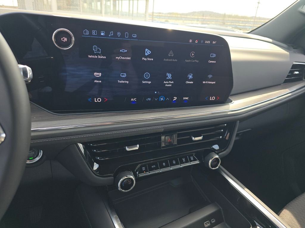 2025 Chevrolet Suburban LS