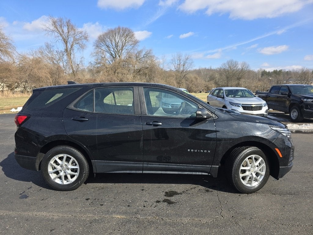 2022 Chevrolet Equinox LS