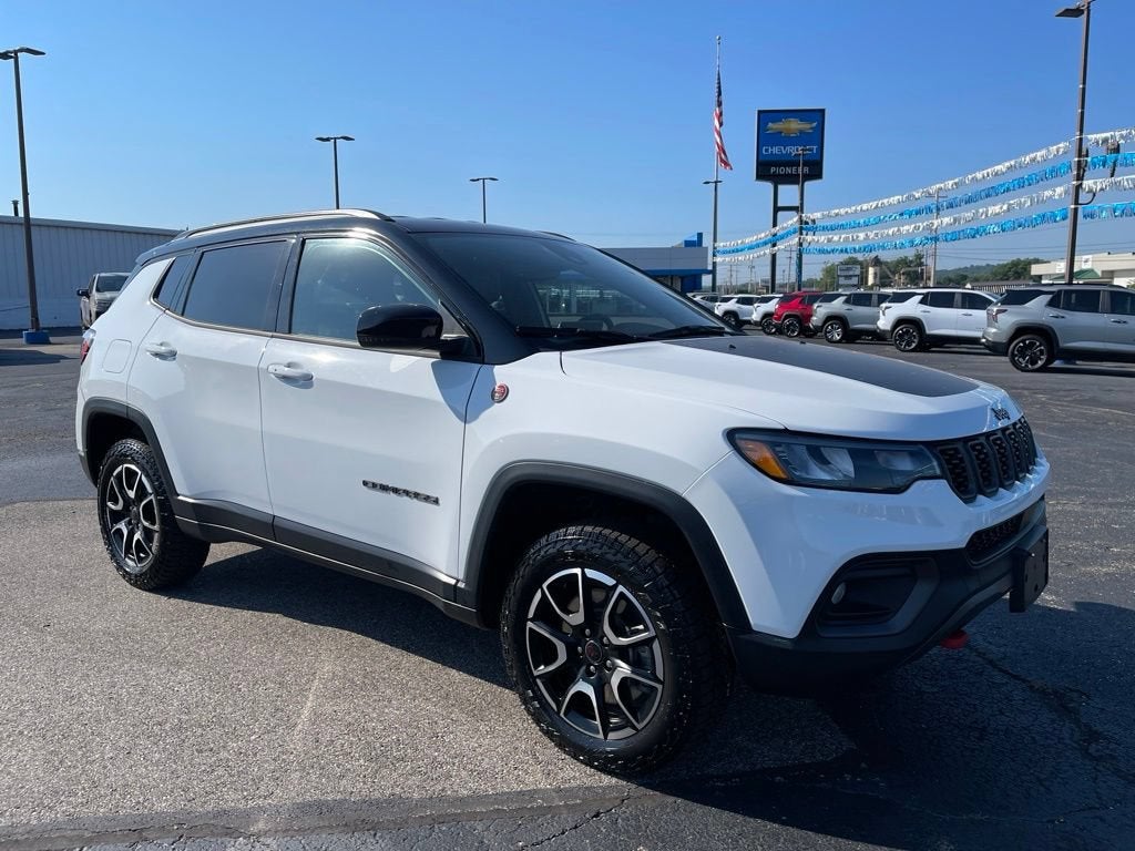 2025 Jeep Compass Trailhawk