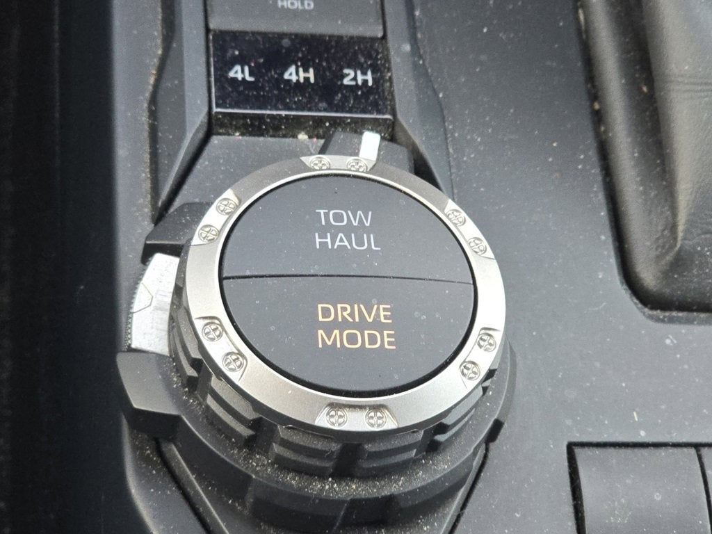 2025 Toyota Tacoma 4WD SR