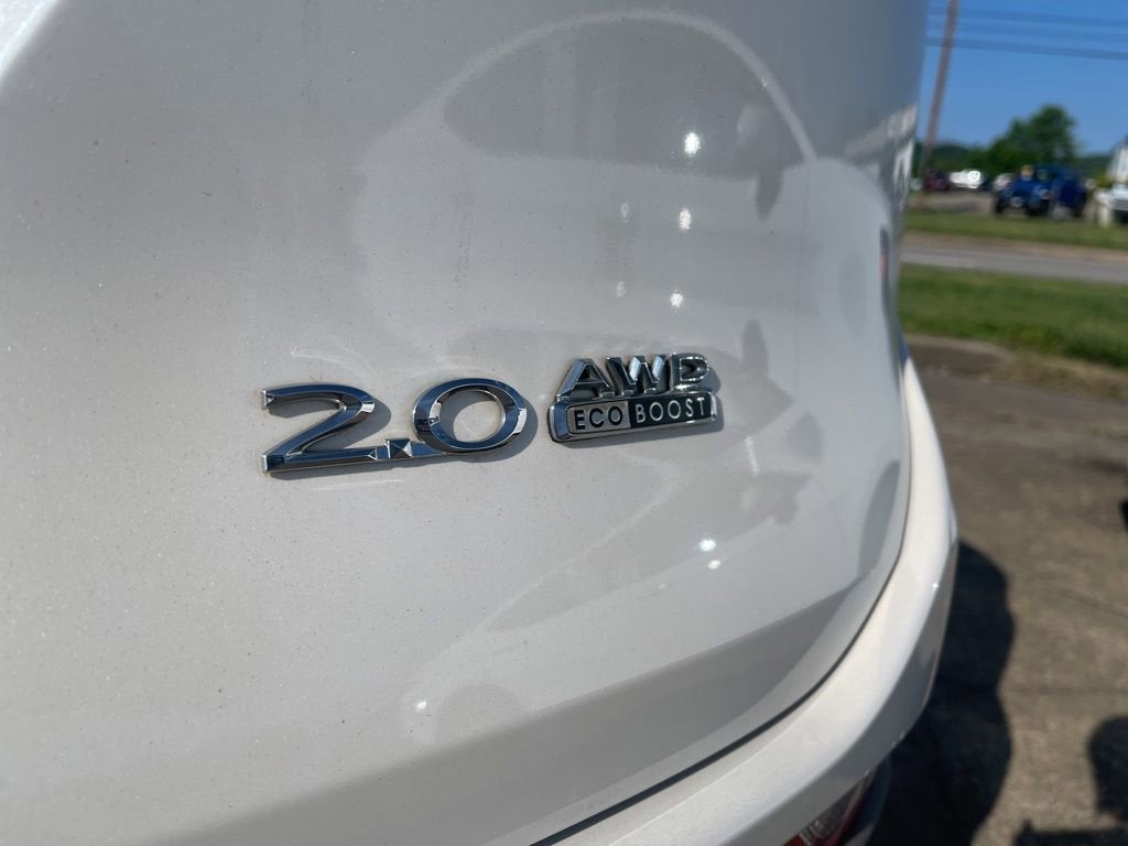 2015 Lincoln MKC Base