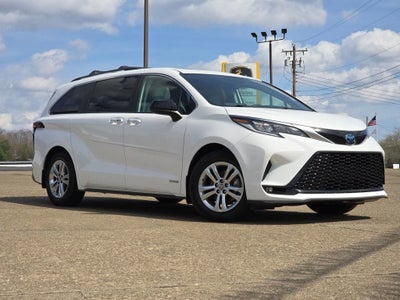 2021 Toyota Sienna XSE