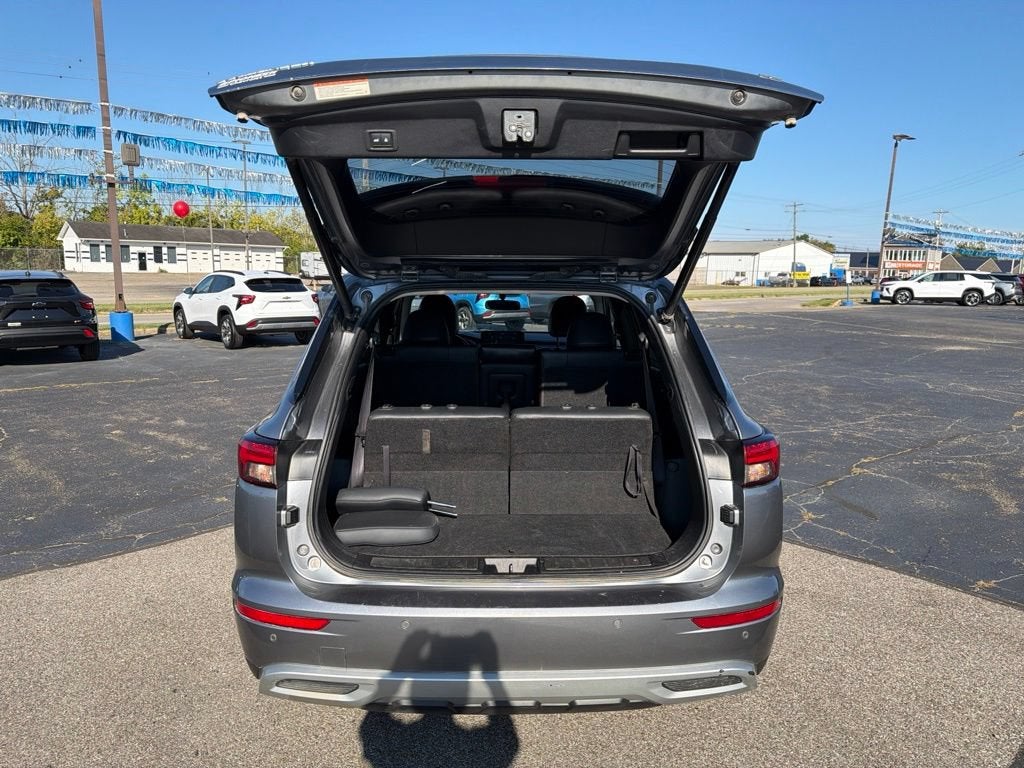 2022 Mitsubishi Outlander SE