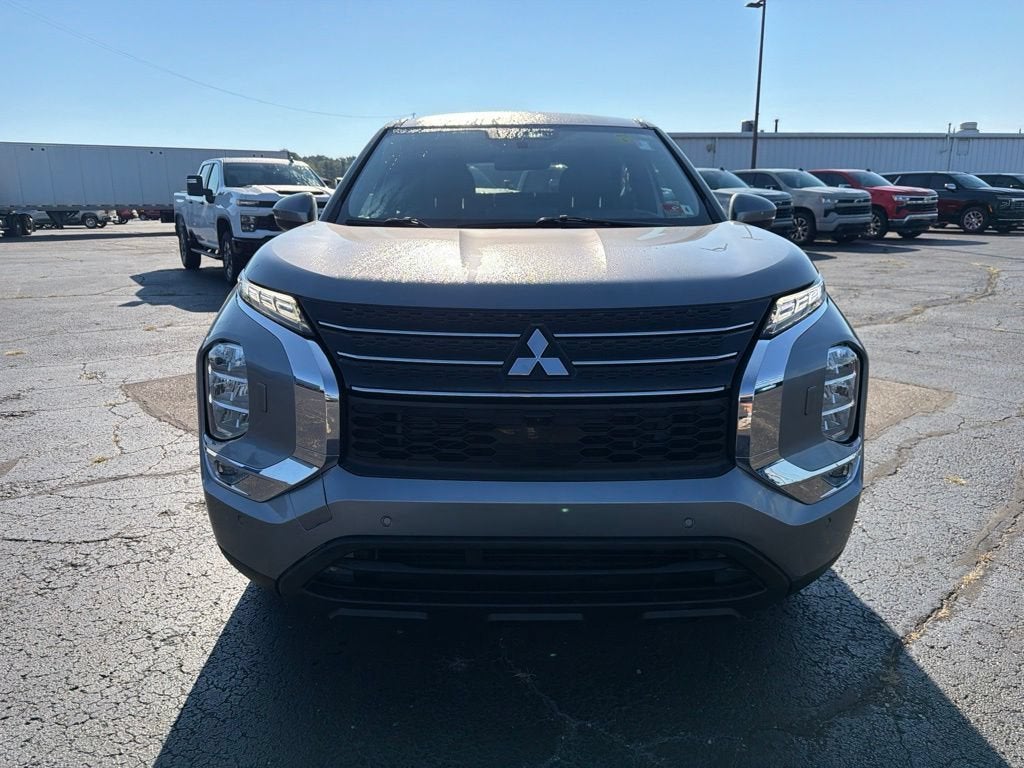 2022 Mitsubishi Outlander SE