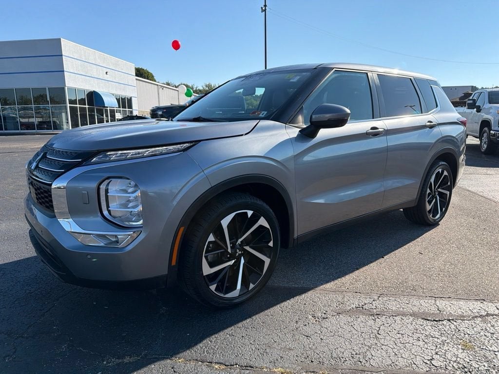 2022 Mitsubishi Outlander SE