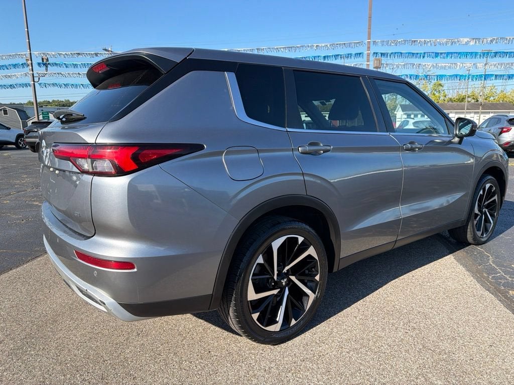 2022 Mitsubishi Outlander SE