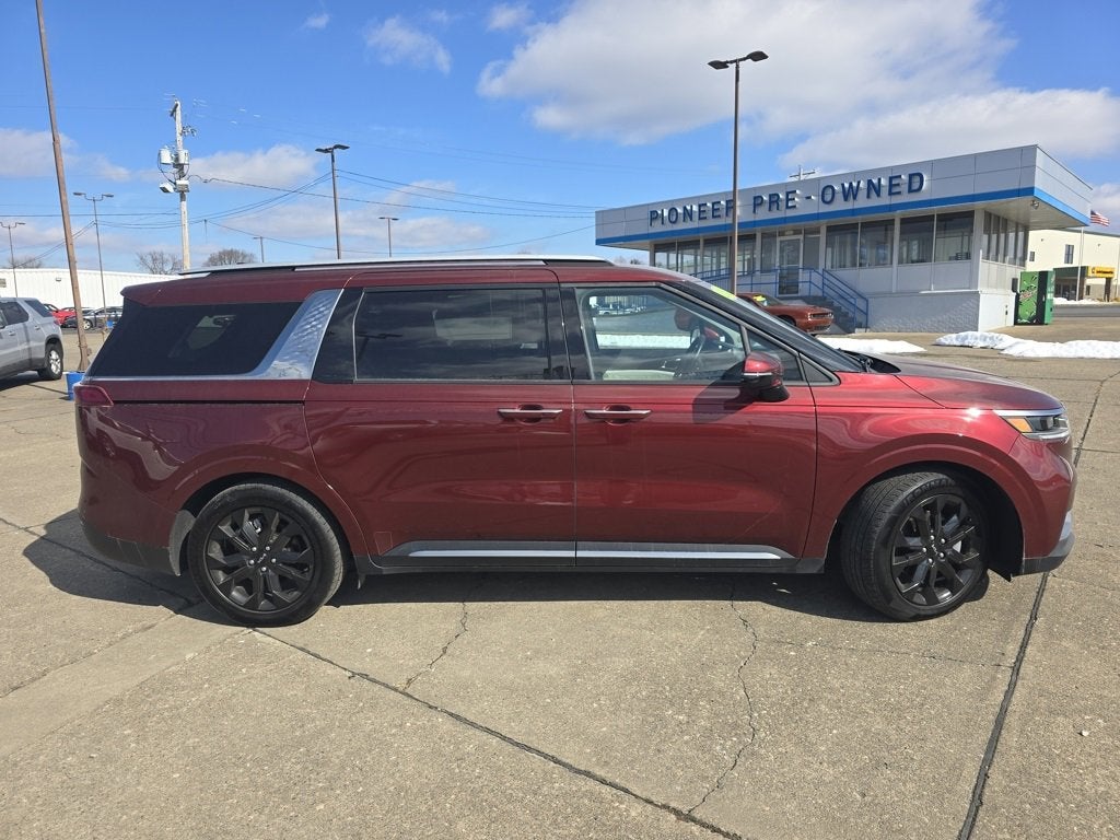 2024 Kia Carnival SX