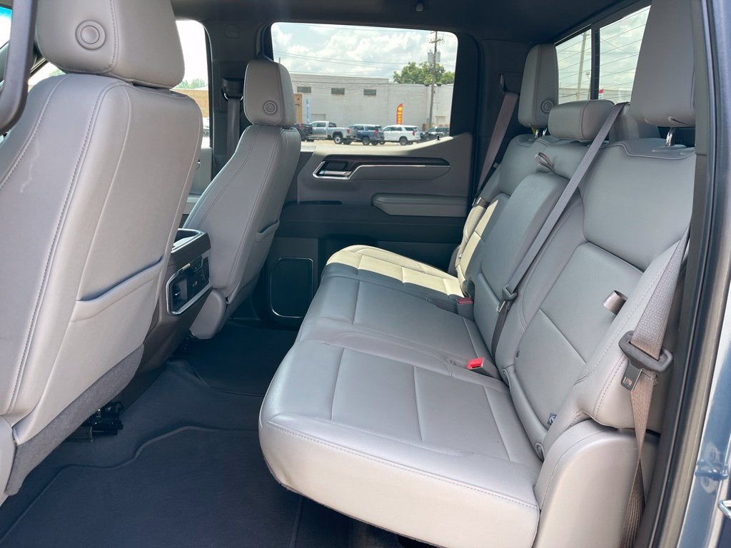 2024 GMC Sierra 1500 SLT - Photo 17