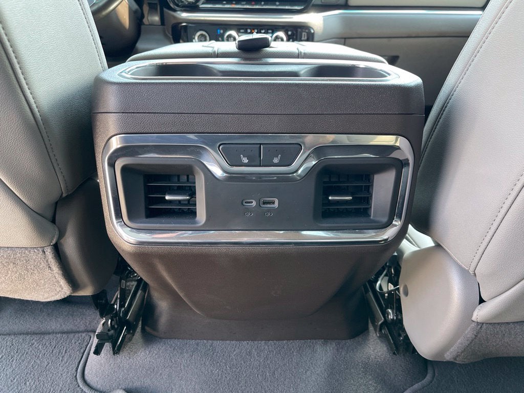 2024 GMC Sierra 1500 SLT - Photo 18
