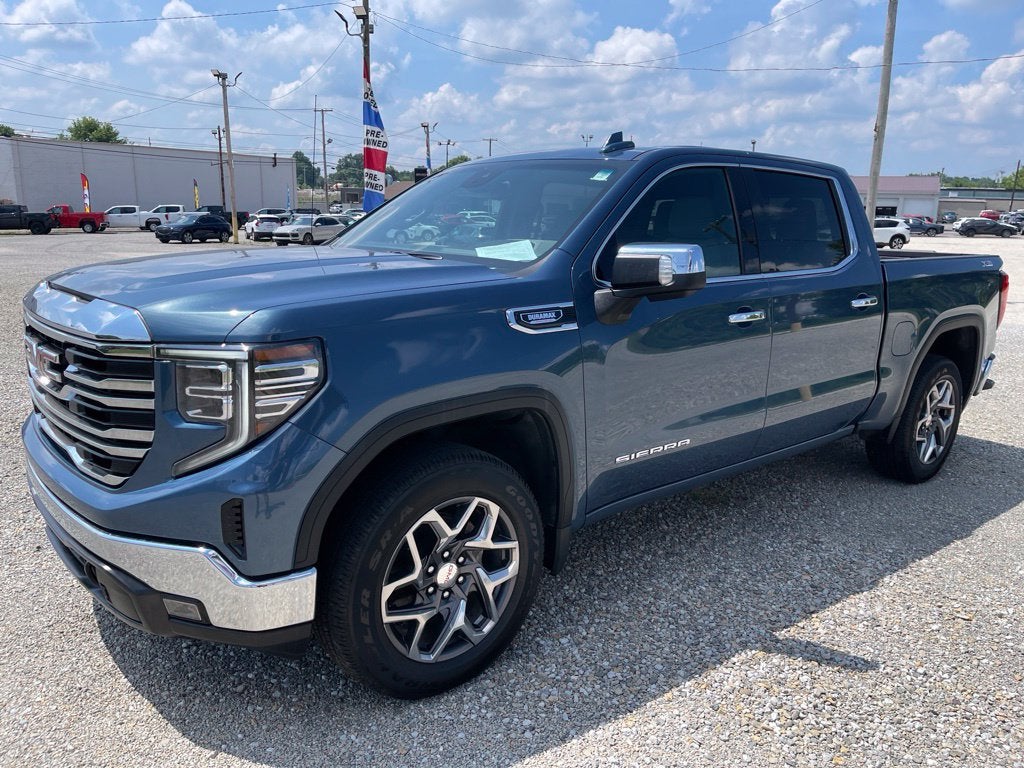 2024 GMC Sierra 1500 SLT - Photo 3