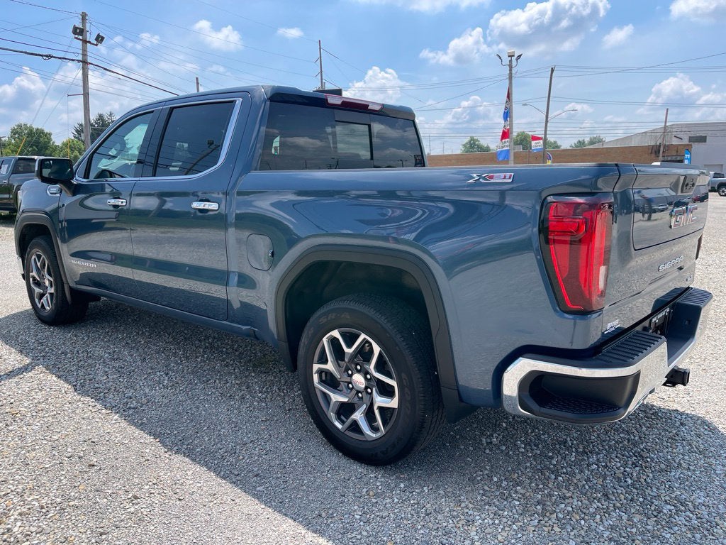 2024 GMC Sierra 1500 SLT - Photo 4