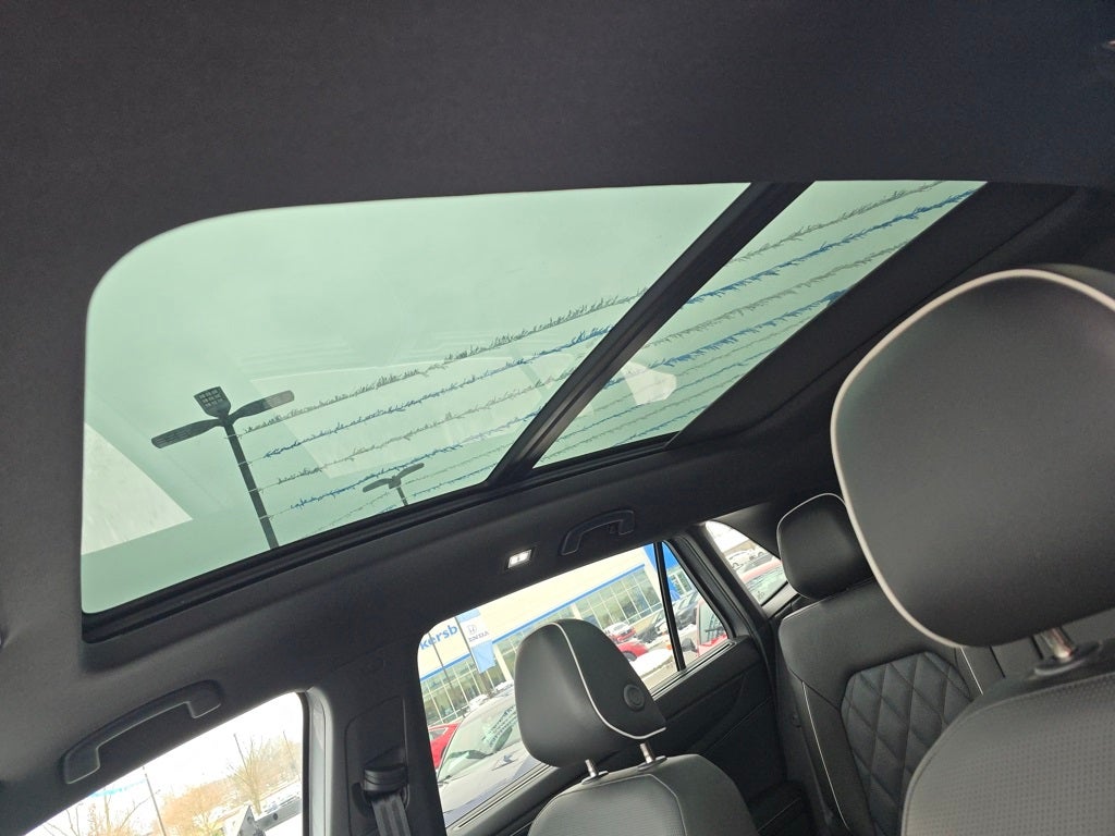 2024 Volkswagen Atlas Cross Sport 2.0T SEL Premium R-Line