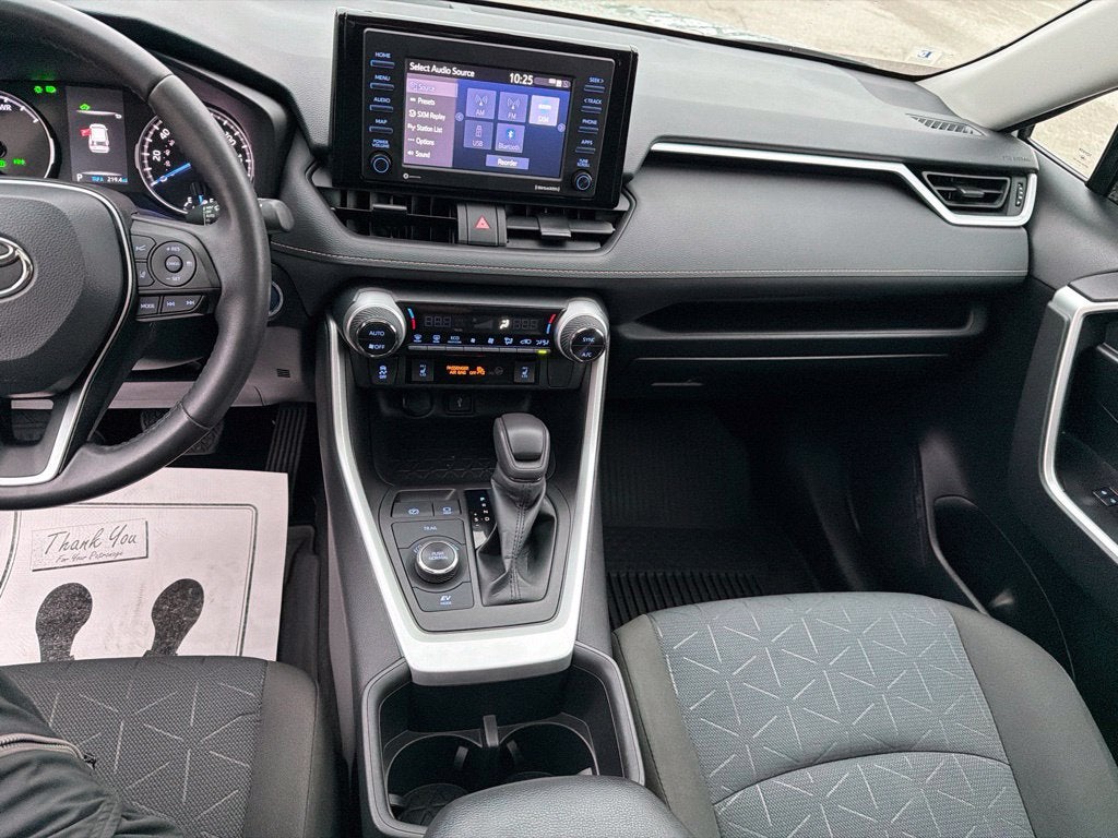 2022 Toyota RAV4 Hybrid XLE
