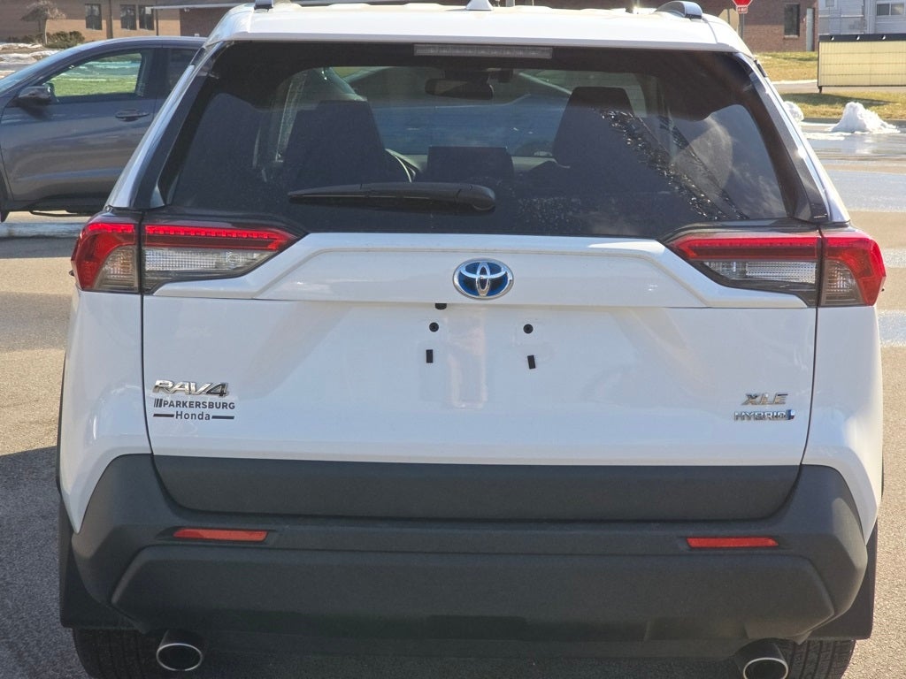2022 Toyota RAV4 Hybrid XLE
