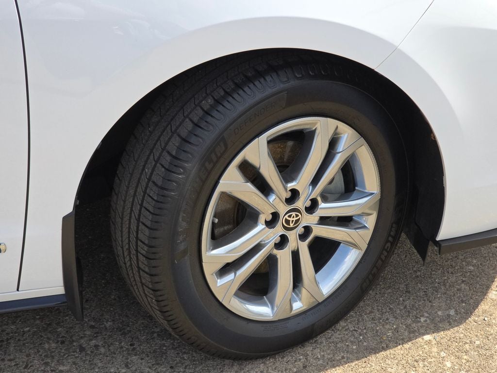 2021 Toyota Sienna XSE 7 Passenger