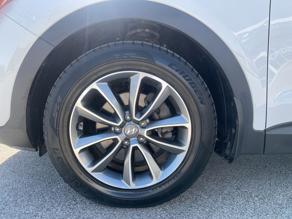 2018 Hyundai Santa Fe SE