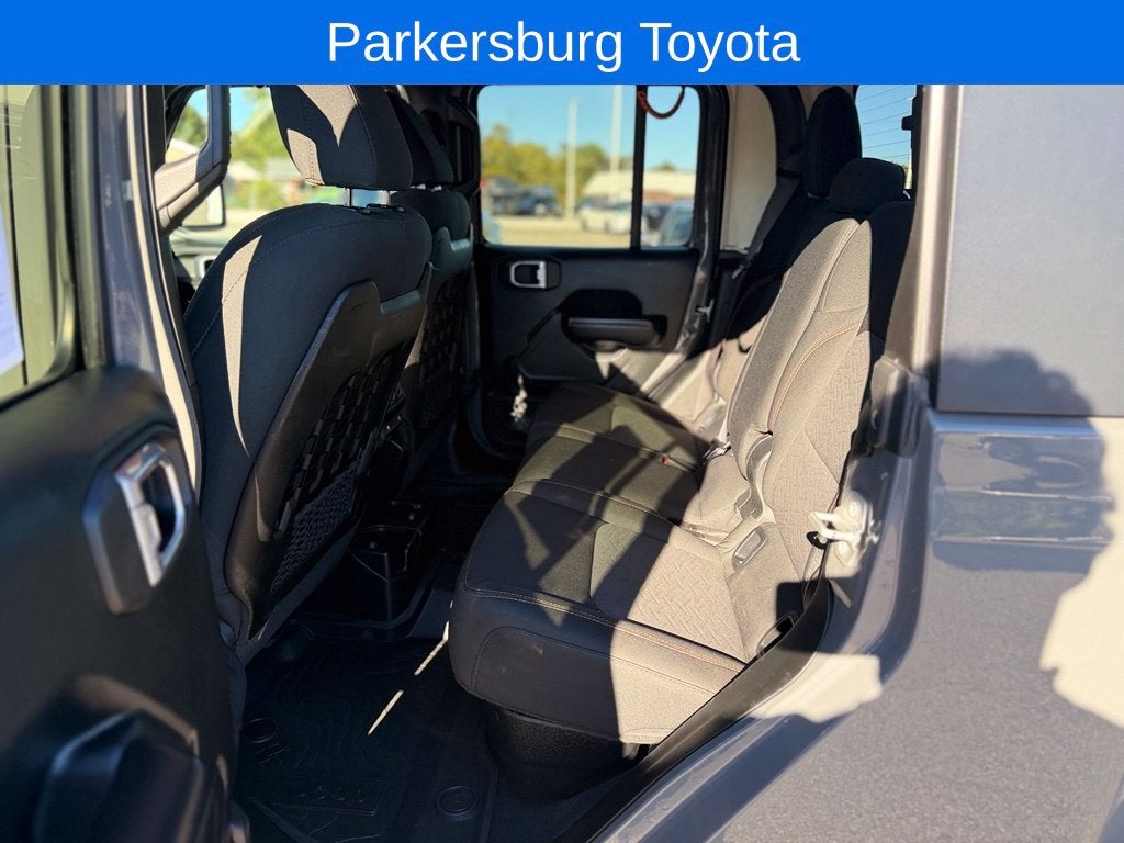 2021 Jeep Gladiator Mojave