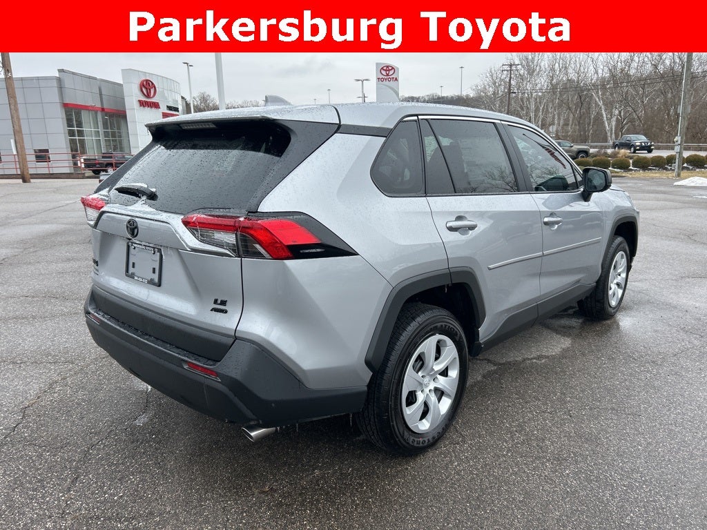 2025 Toyota RAV4 LE