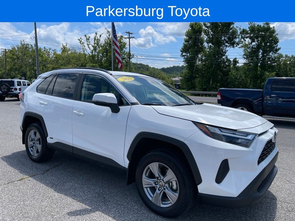 2025 Toyota RAV4 Hybrid XLE