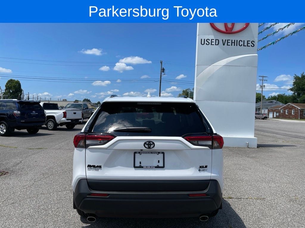 2025 Toyota RAV4 Hybrid XLE