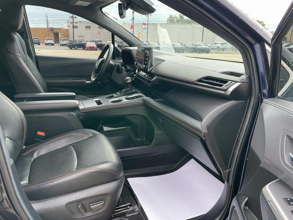 2024 Toyota Sienna XSE 7 Passenger