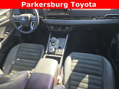 2022 Mitsubishi Outlander SE