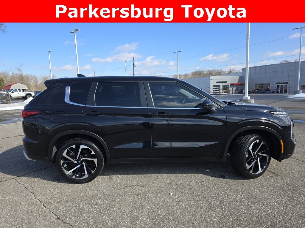 2022 Mitsubishi Outlander SE