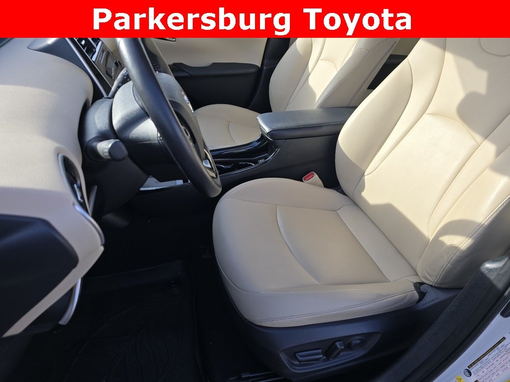 2019 Toyota Prius XLE