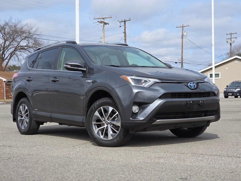 2017 Toyota RAV4 Hybrid XLE