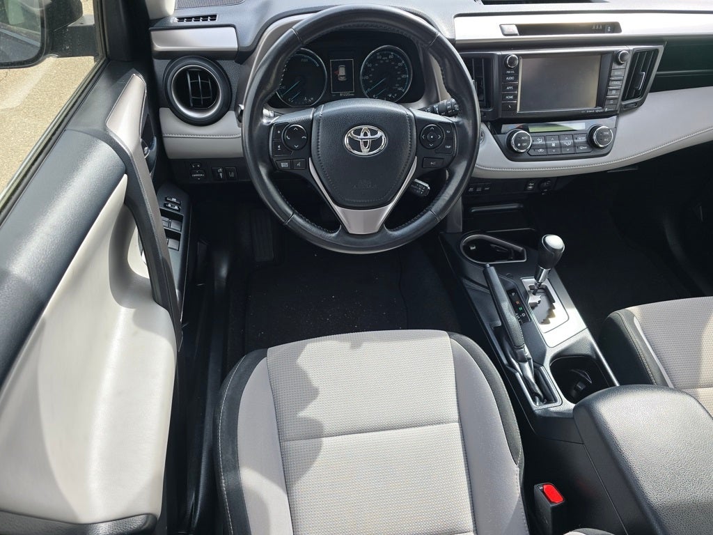 2017 Toyota RAV4 Hybrid XLE