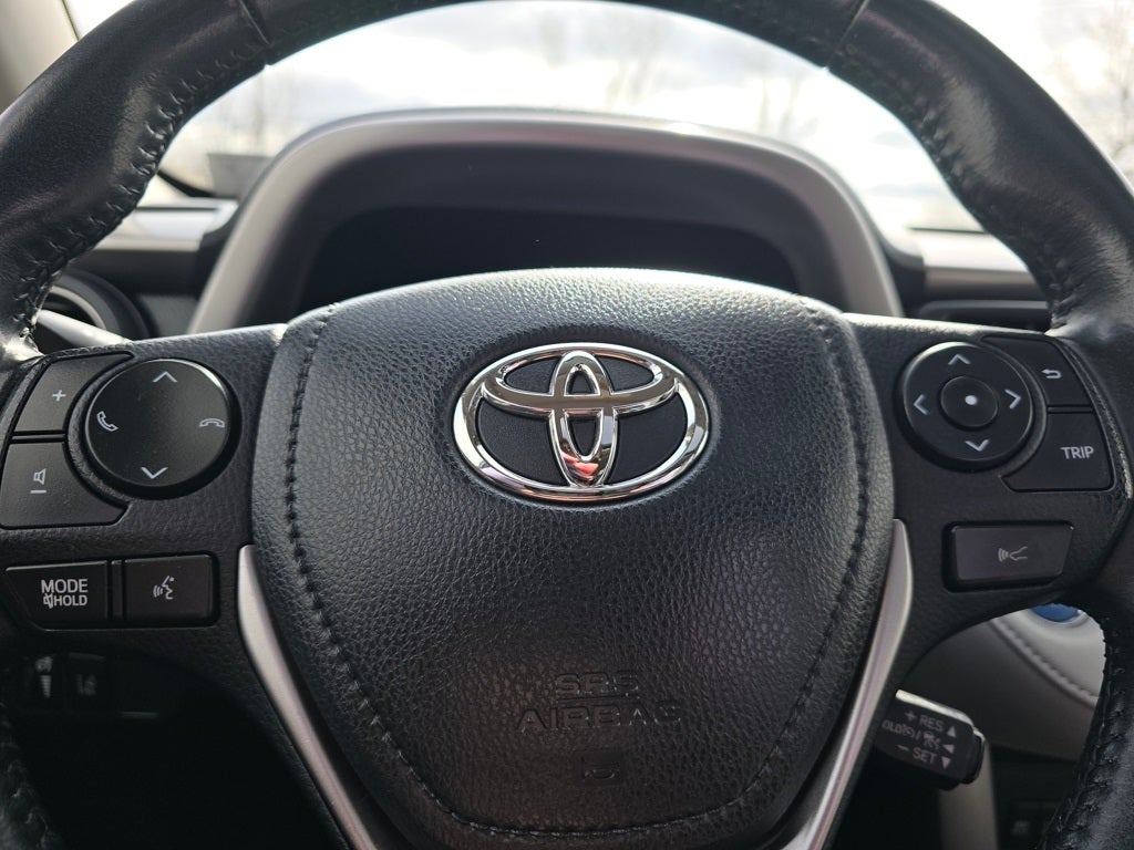 2017 Toyota RAV4 Hybrid XLE