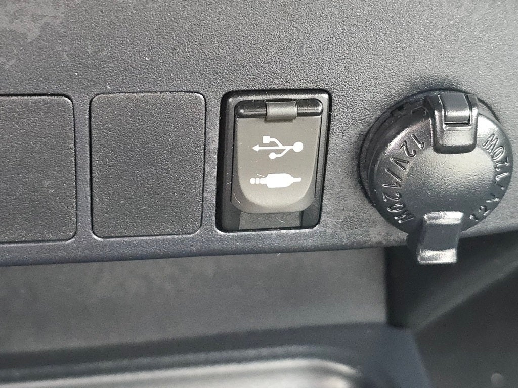 2017 Toyota RAV4 Hybrid XLE