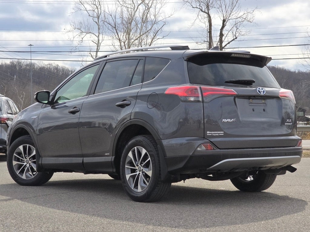 2017 Toyota RAV4 Hybrid XLE
